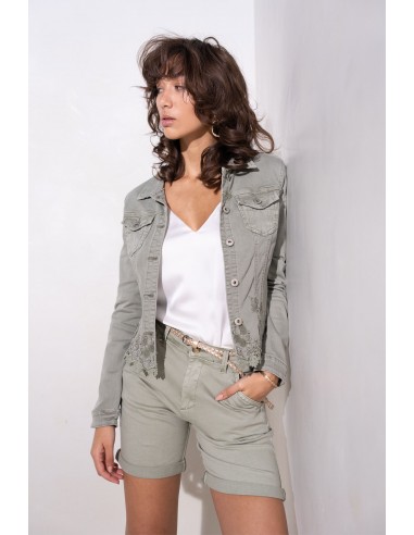 Veste Lauren ouvre sa boutique