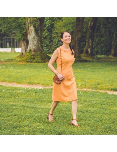 Robe à col rond "esprit Jackie Kennedy" orange pêche-abricot plus qu'un jeu 